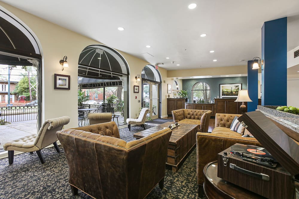 セント チャールズ イン 写真