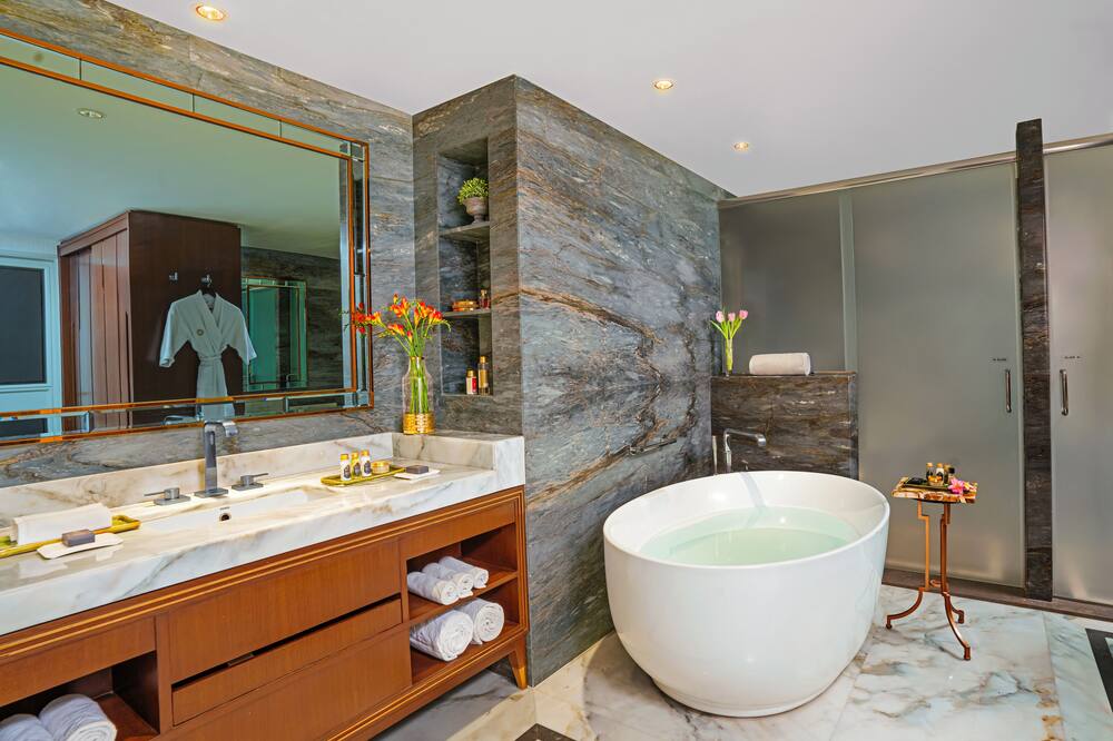 タージ MG ロード 写真