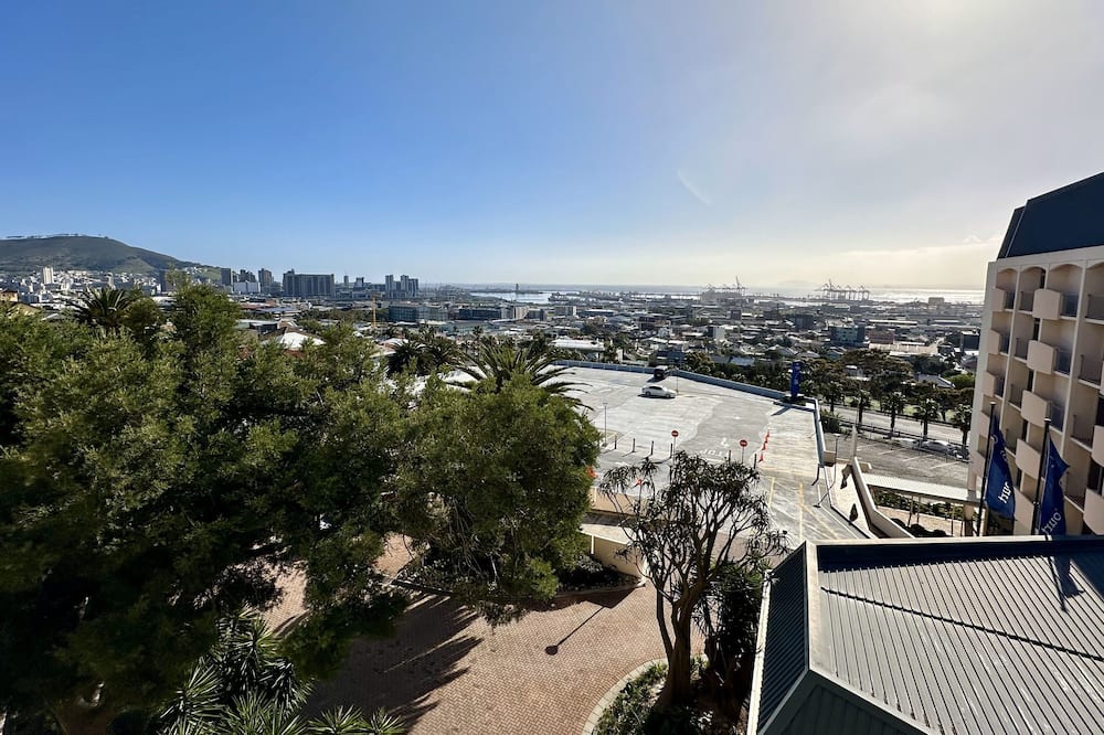 Garden Court Nelson Mandela Boulevard 写真
