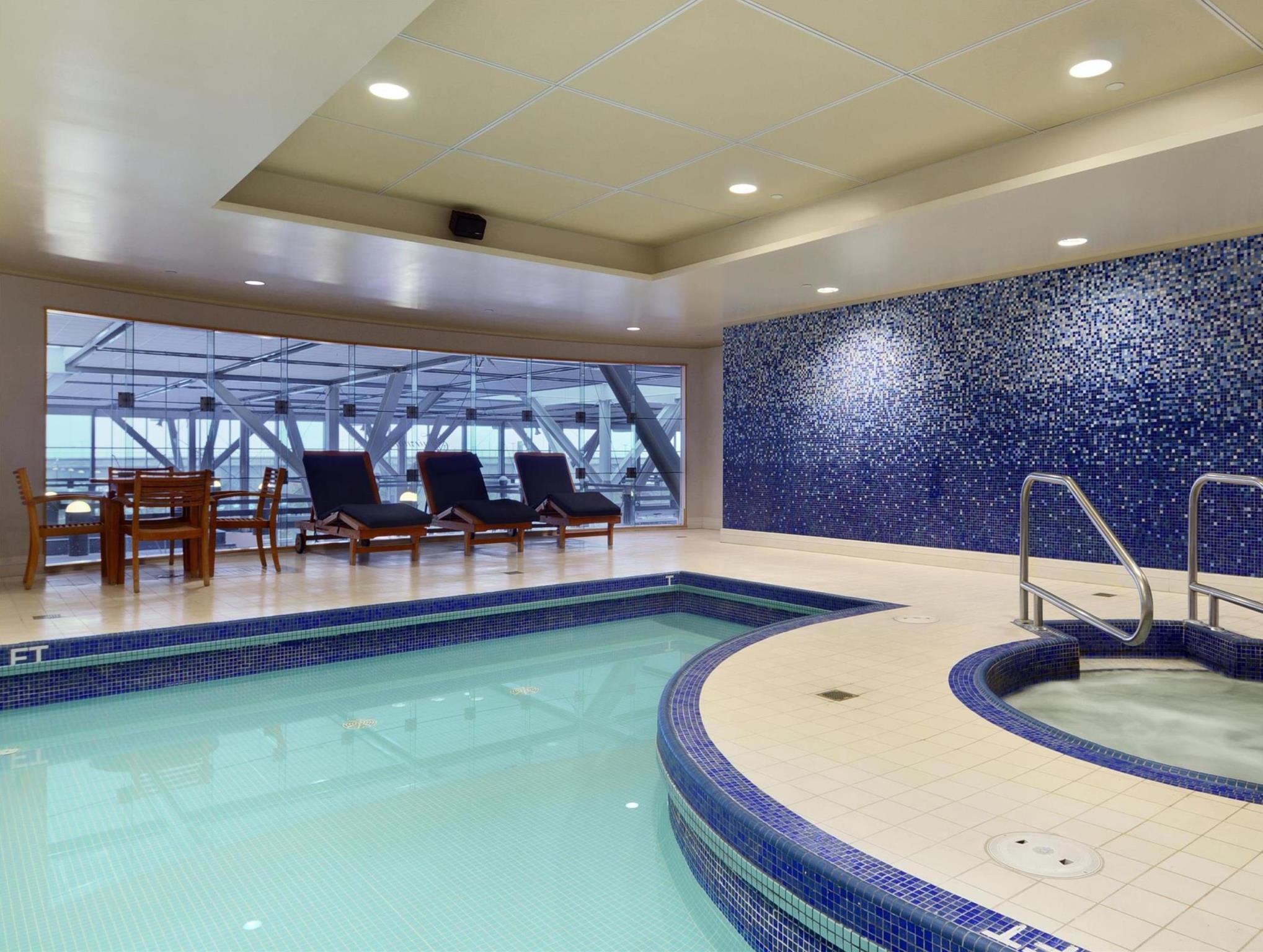 フェアモント バンクーバー エアポート イン ターミナル ホテル 写真