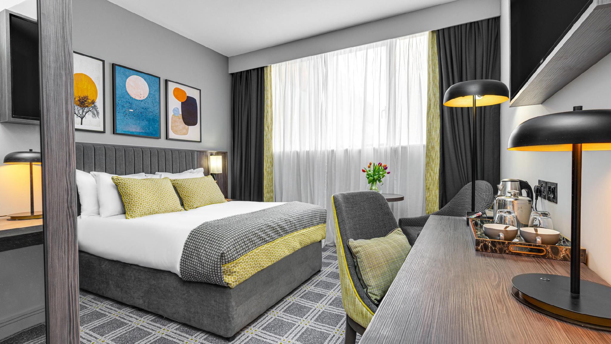 プラザ ホテル タラット 写真