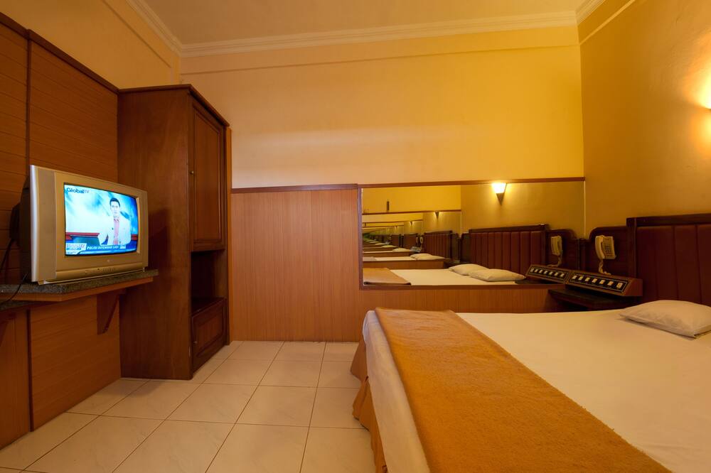 ホテル ビンタン ソロ 写真