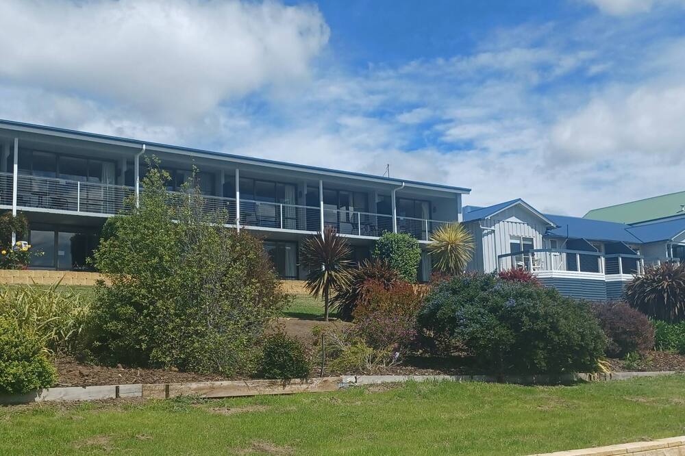 スワンシー モーター イン 写真