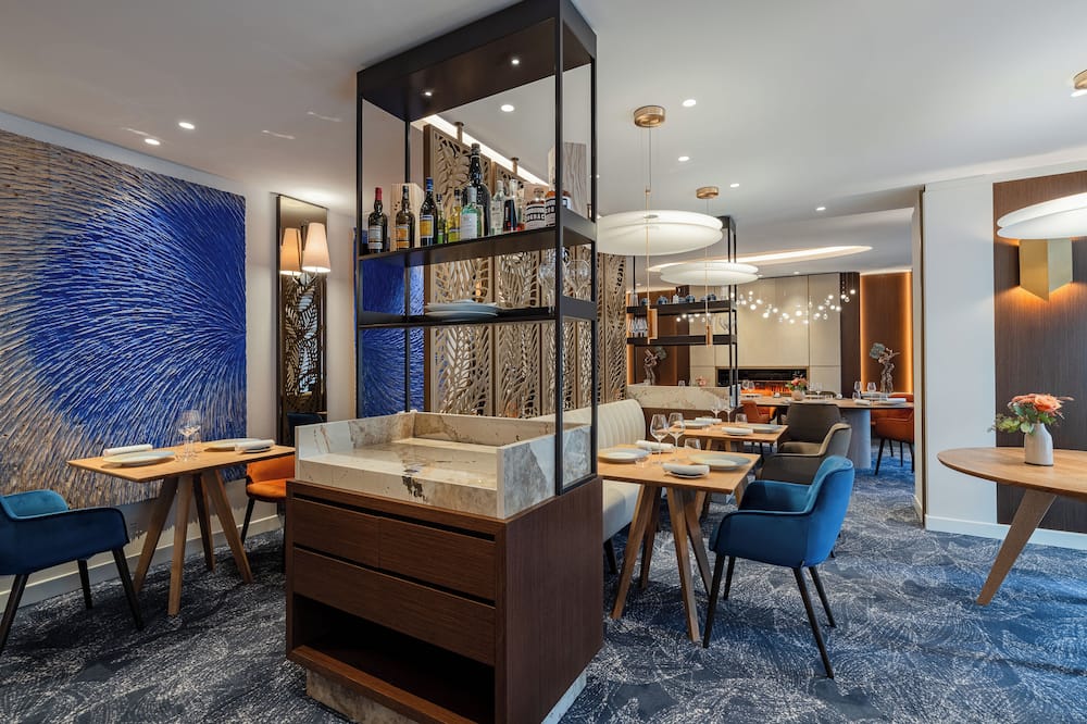 ロイヤル マノテル ホテル 写真