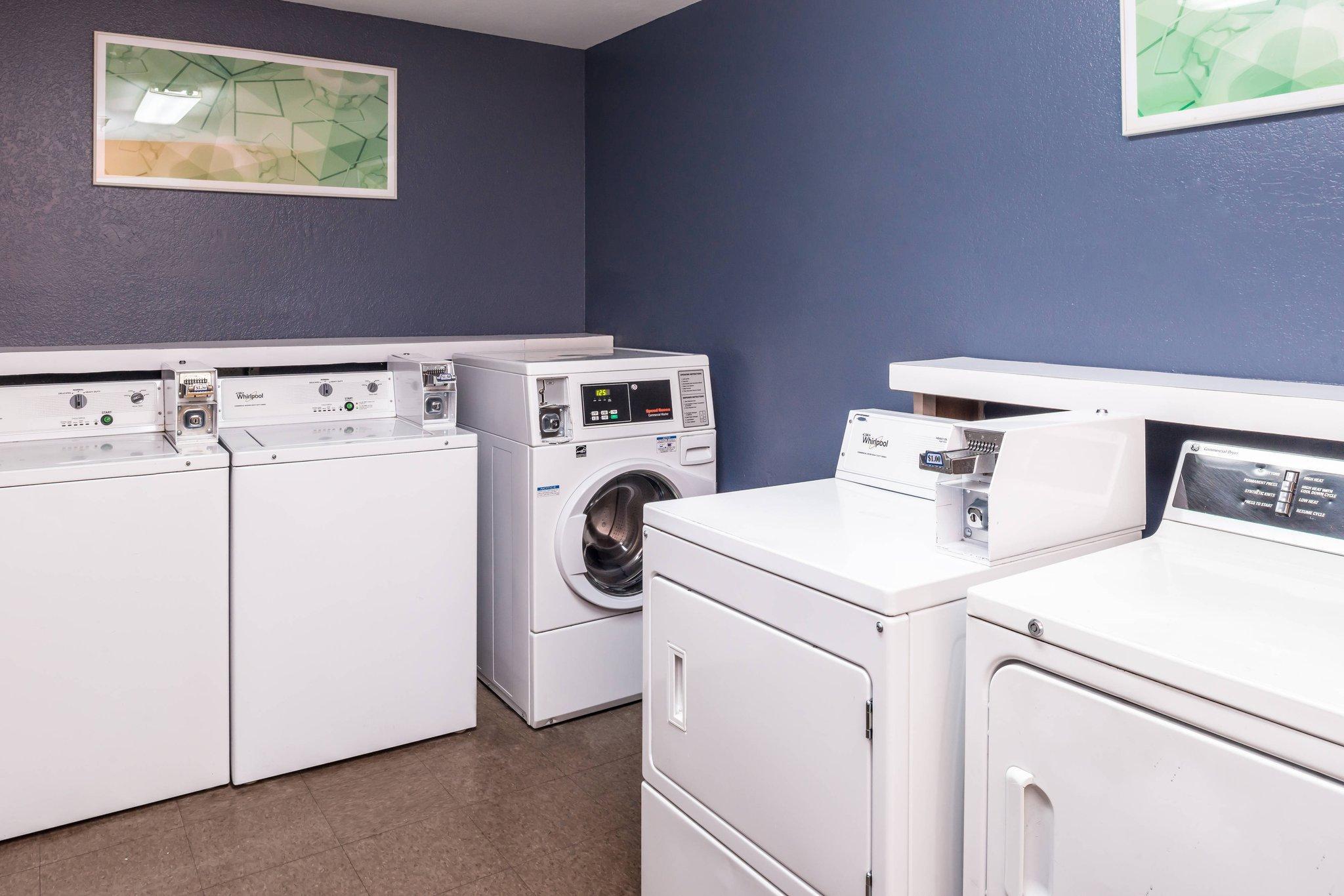 タウンプレイス スイーツ バイ マリオット アナハイム メインゲート、エンジェル スタジアム近く 写真