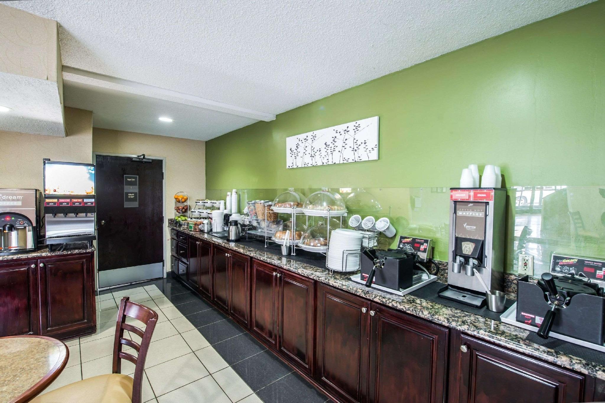 スリープ イン ステイツヴィル I-40 写真