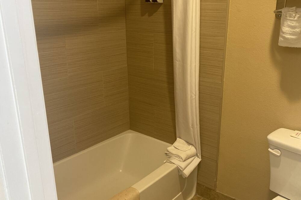 アナハイム アストリア イン アンド スイーツ 写真