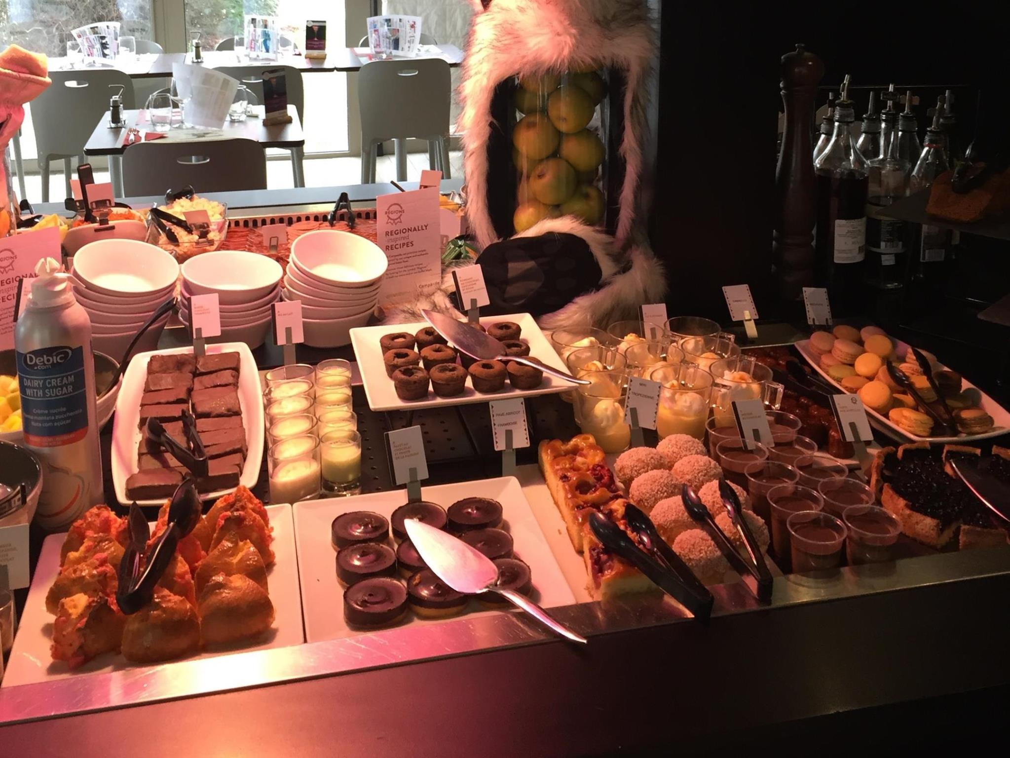 カンパニール ディジョン ノール トワゾン ドール ホテル 写真