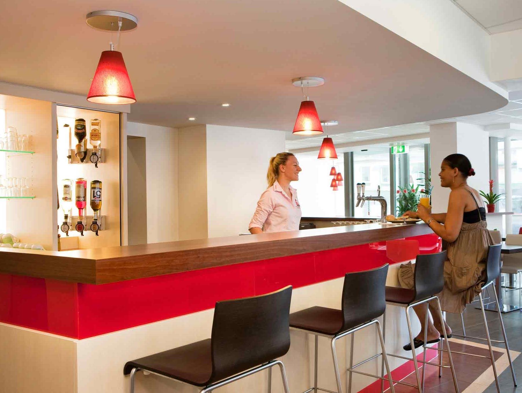 イビス ローザンヌ センター 写真