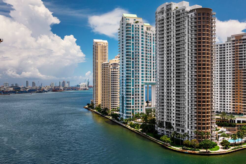 キンプトン エピック ホテル バイ IHG 写真