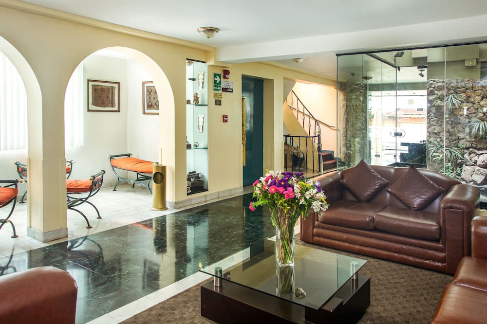 Embajadores Hotel 写真