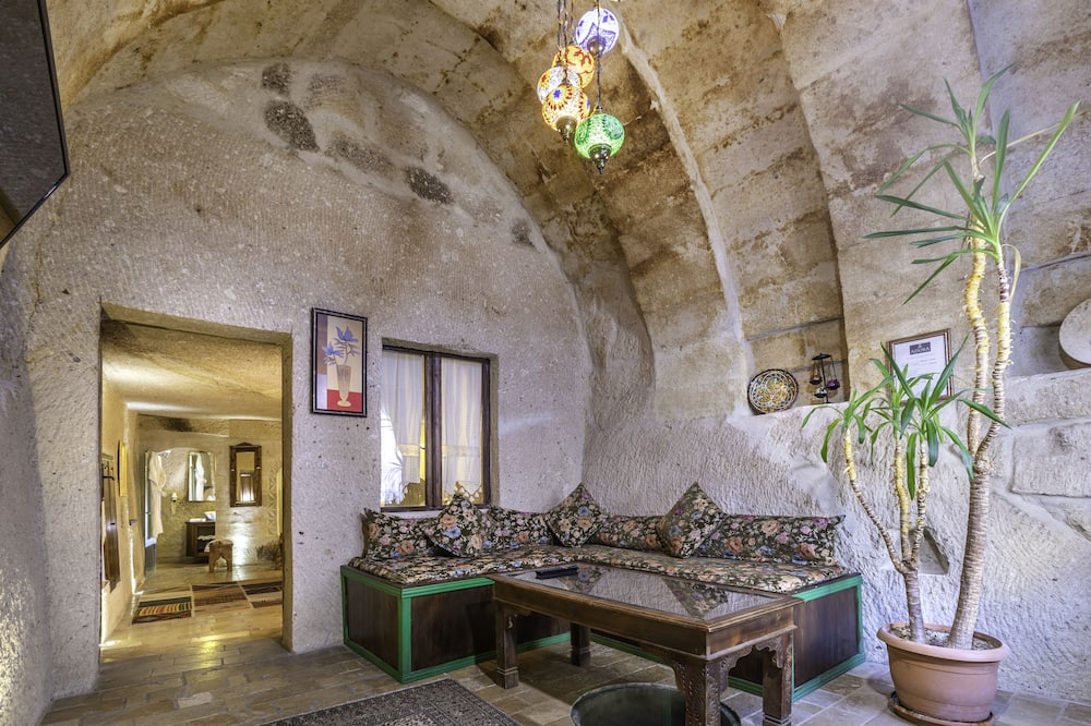 アドラ ケイブ スイーツ 写真