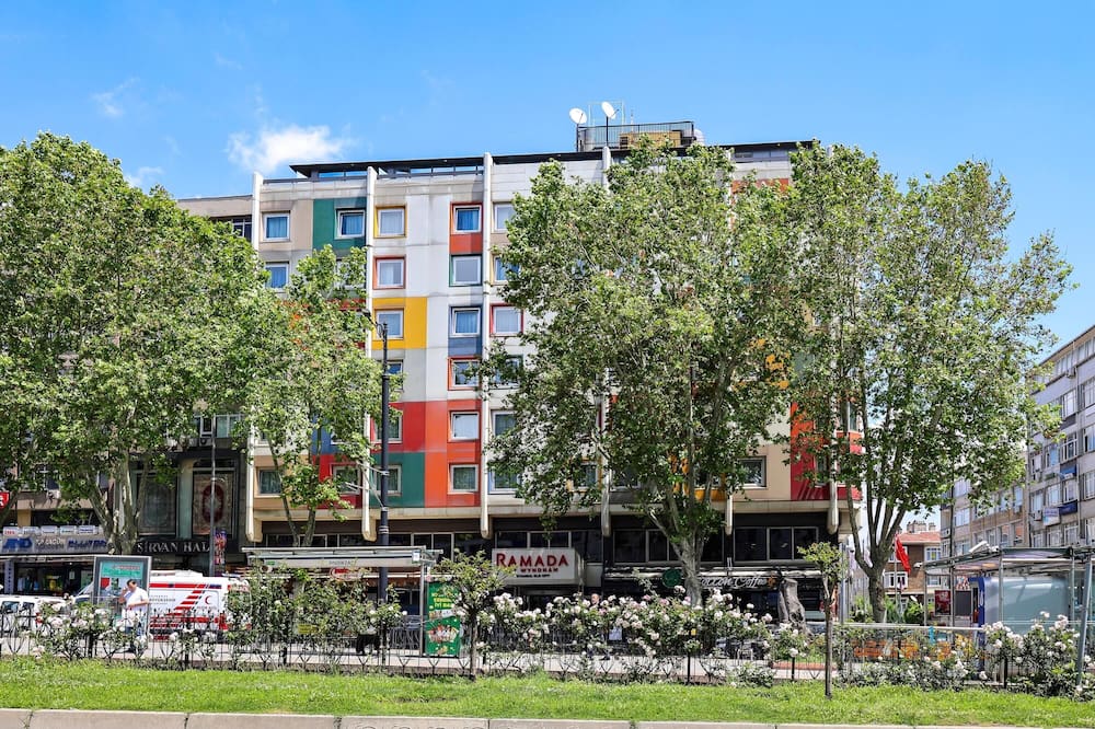 ラマダ バイ ウィンダム イスタンブール オールド シティ 写真