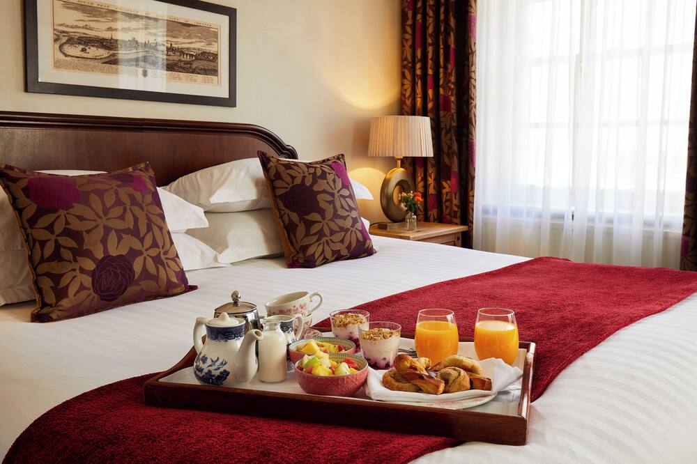 Macdonald New Blossoms Hotel, Chester 写真