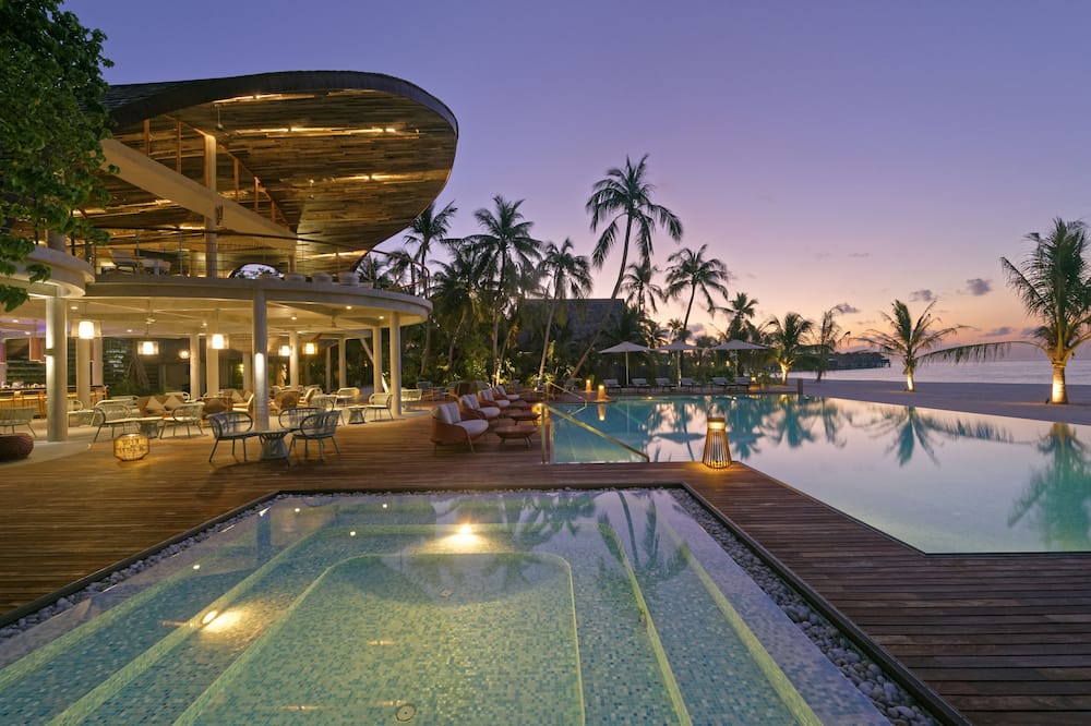 アウトリガー モルディブ マフシヴァル リゾート 写真