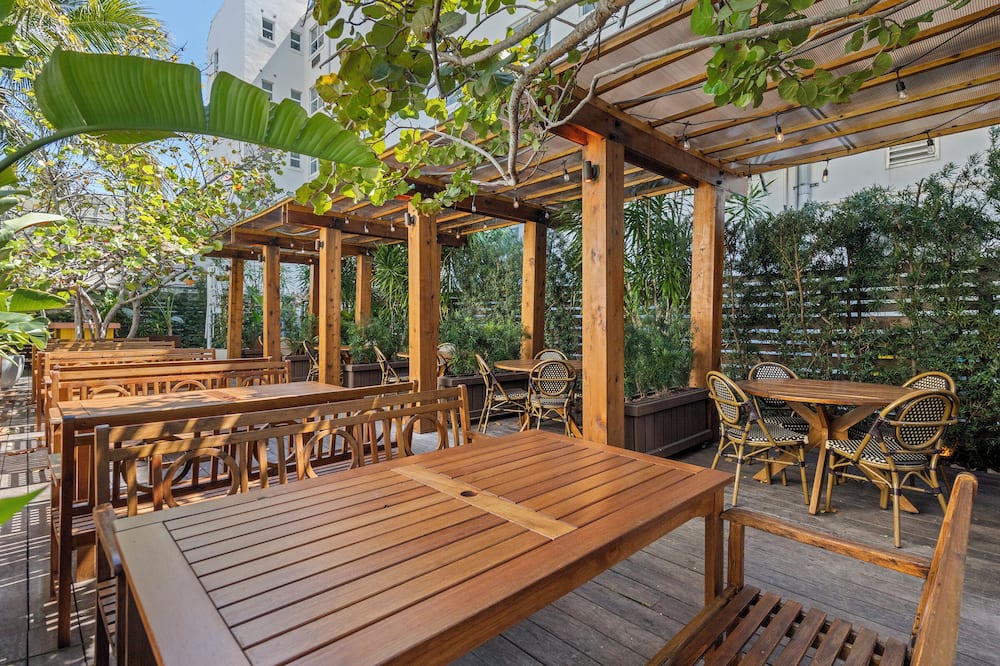 グローバル ラグジュアリー スイーツ アット ザ エイペックス マイアミ 写真