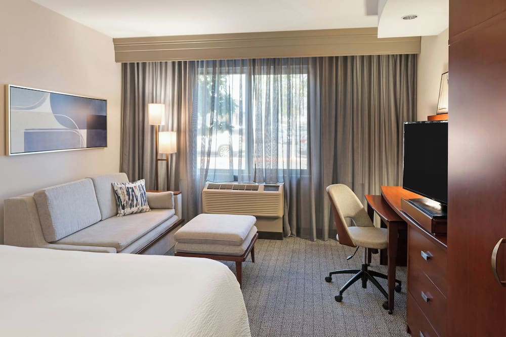 コートヤード バイ マリオット ロングビーチ エアポート 写真