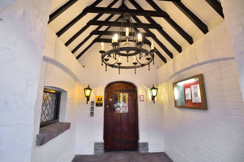 Roundabout Hotel 写真