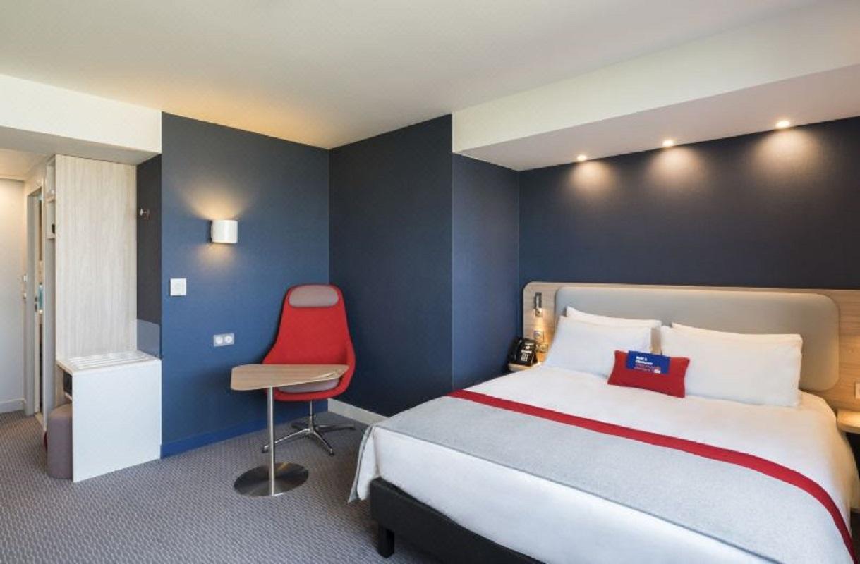 ホリデイ イン エクスプレス パリ CDG エアポート バイ IHG 写真