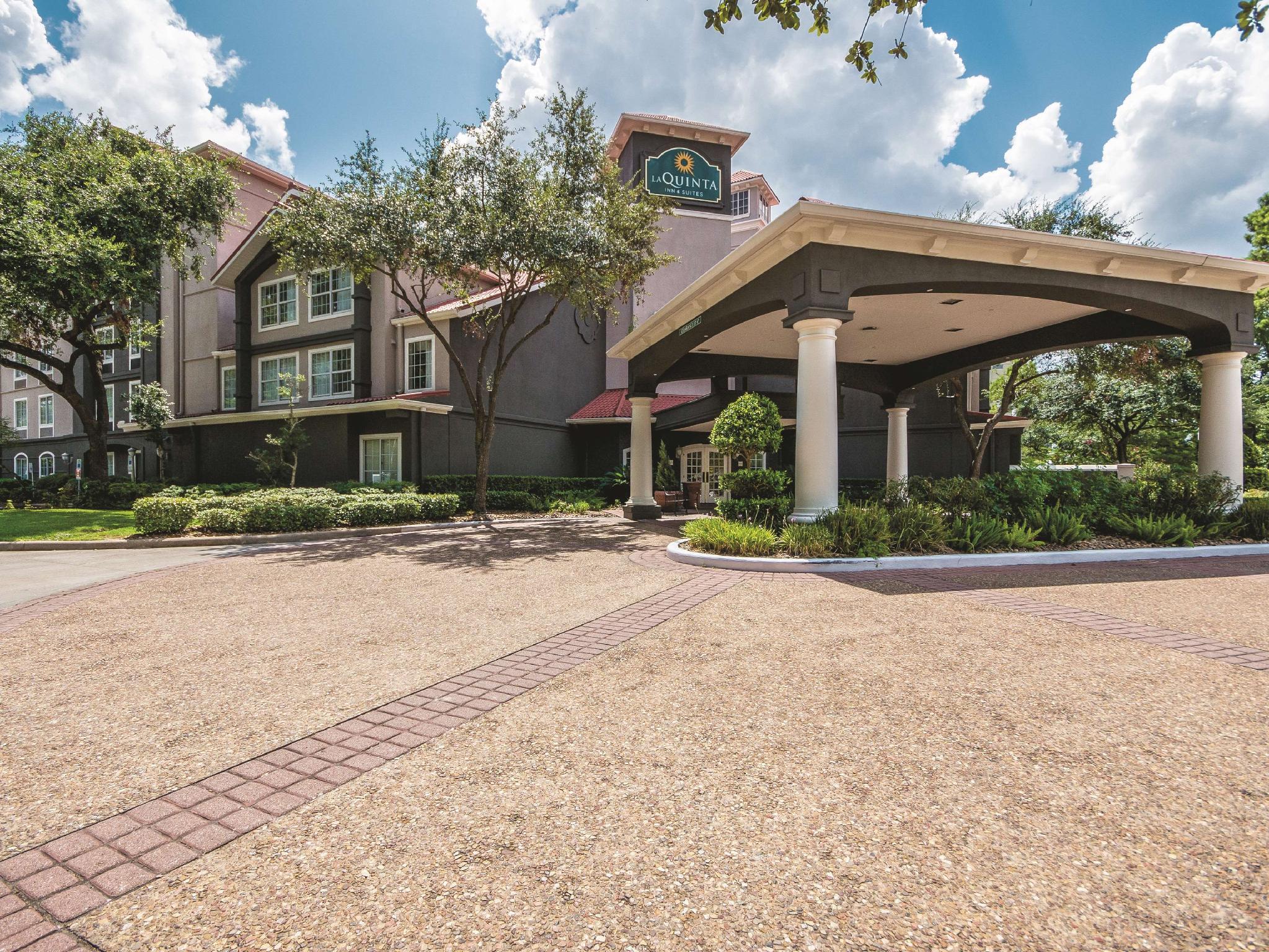 ラ キンタ イン&スイーツ バイ ウィンダム ヒューストン ブッシュ IAH サウス 写真