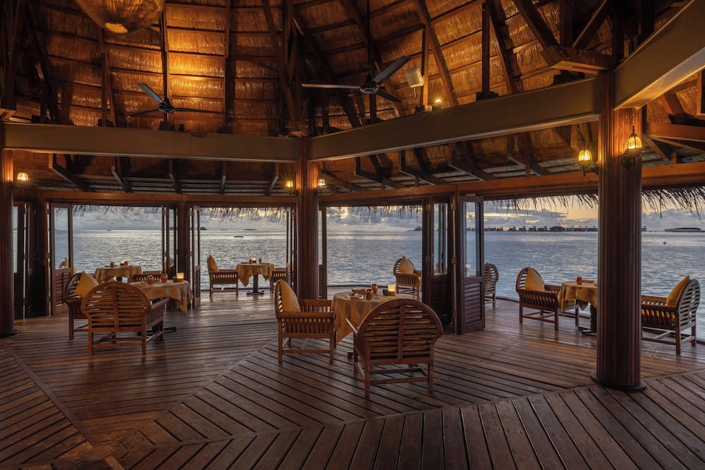 アンサナ ヴェラヴァル 写真