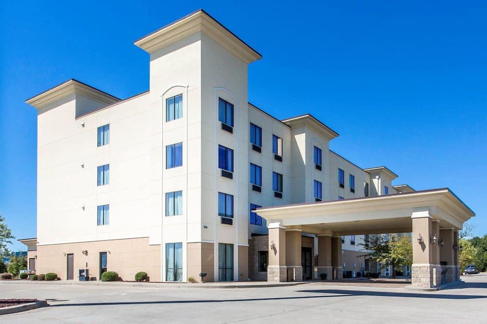 コンフォート イン & スイーツ マディソンビル 写真