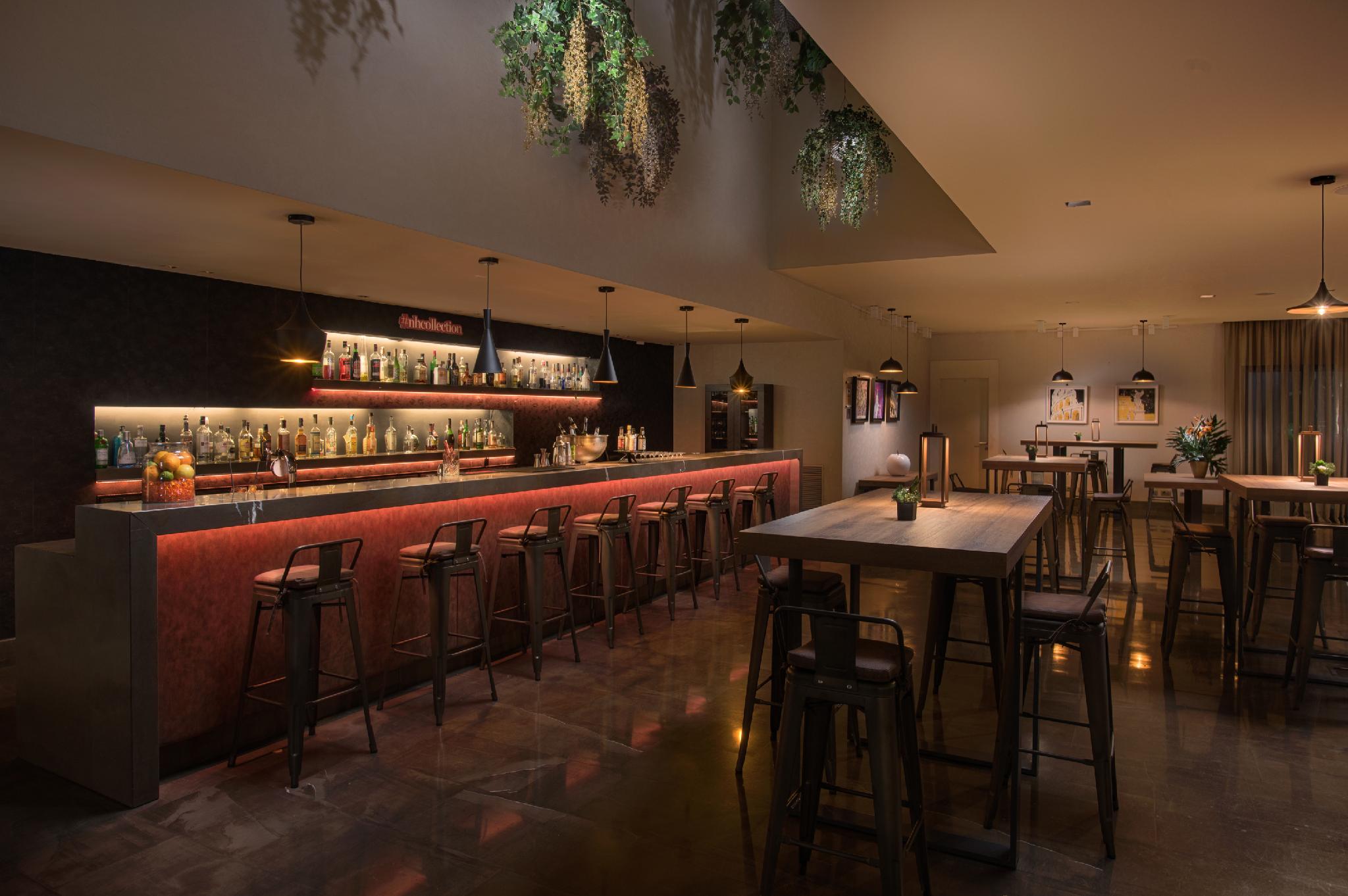 エヌハウ ローマ 写真