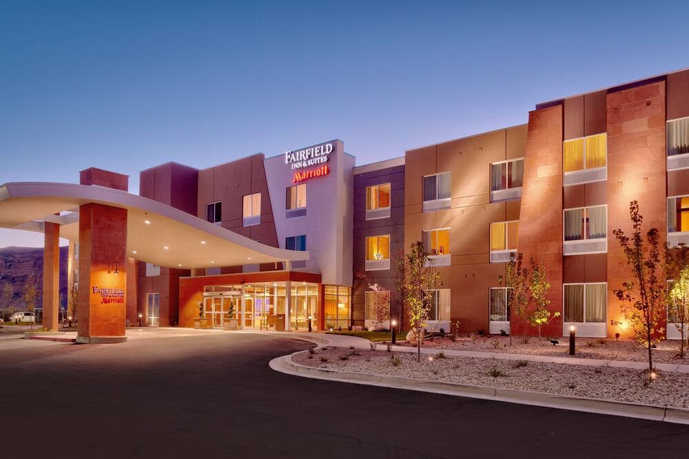 フェアフィールド イン & スイーツ バイ マリオット モアブ 写真