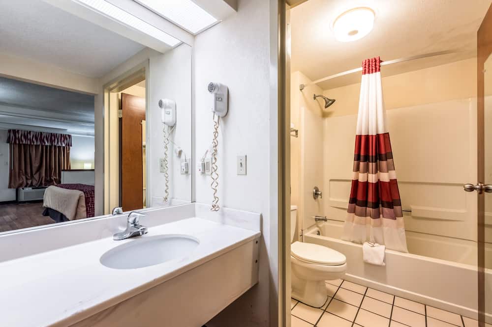 レッドルーフ イン & スイーツ クリントン、TN 写真