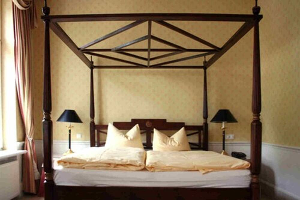 ホテル ニーダーレンディッシャー ホフ 写真