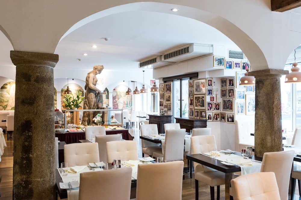 ホテル ロイヤル 写真