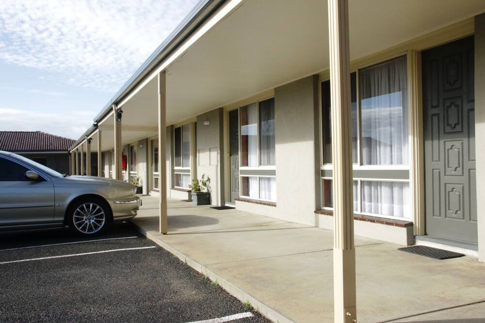 ゴールデン パームス モーテル 写真