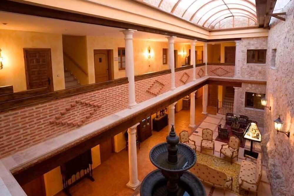 カスティージョ デ クリエル 写真