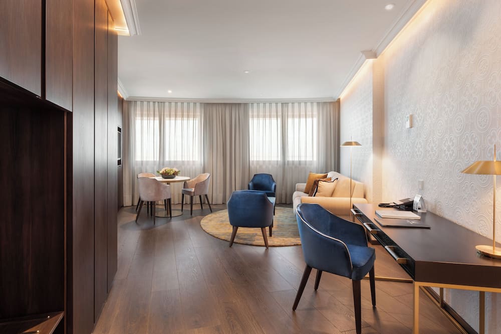 ユーロスターズ ユニバーサル リスボア 写真