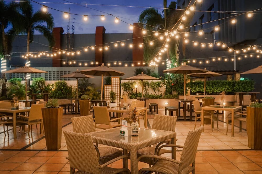 クラウンプラザ マニラ ガレリア バイ IHG 写真