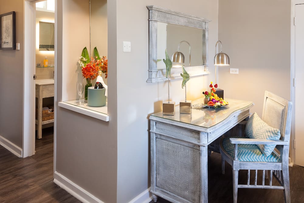 Sea Breeze Beach Hotel 写真