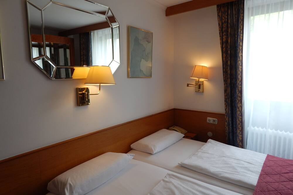 ホテル モントリー 写真