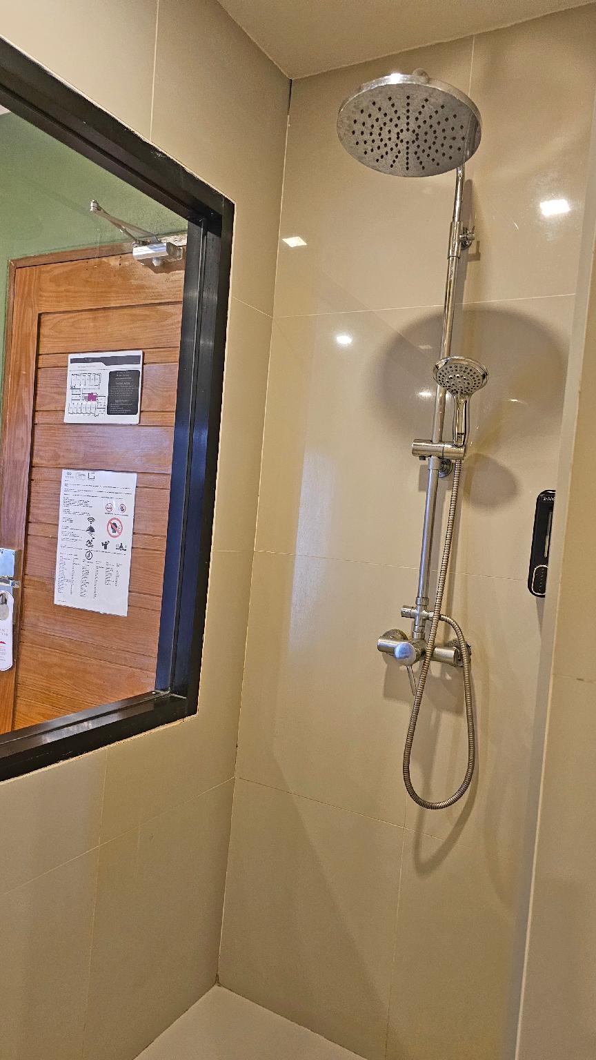 ザ ギグ ホテル 写真