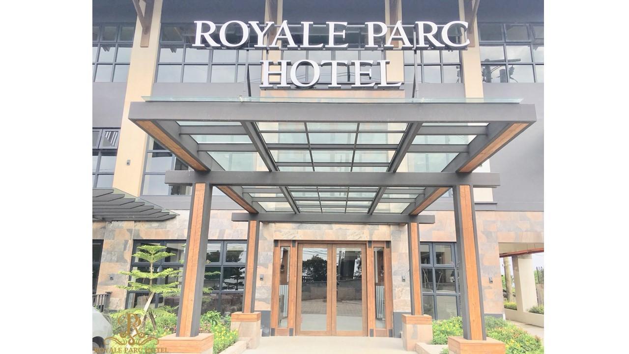 ロワイヤル パルク ホテル タガイタイ 写真