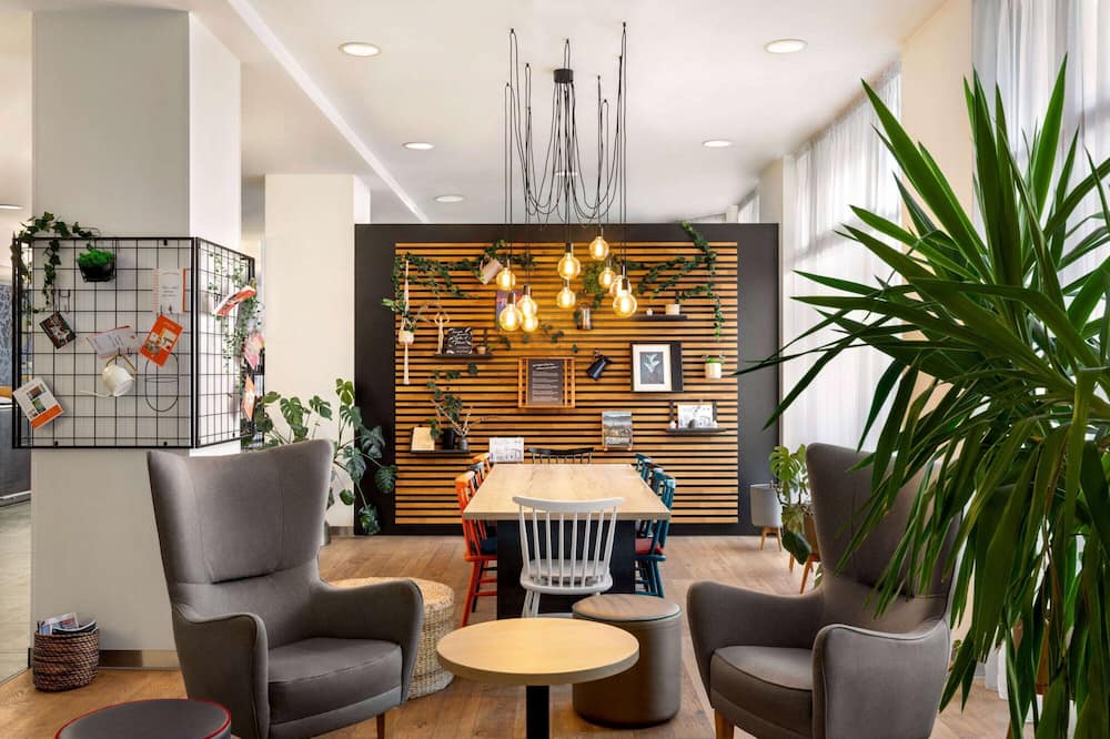 ウィーン ハウス イージー バイ ウィンダム ブカレスト エアポート 写真