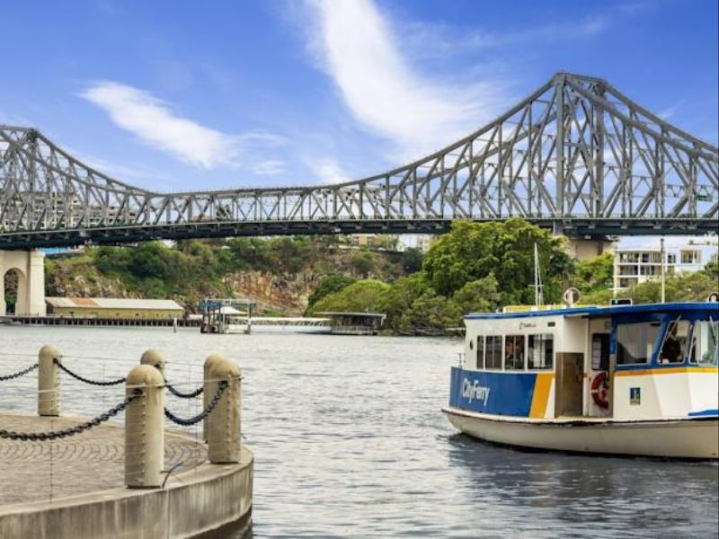 Quest Story Bridge 写真