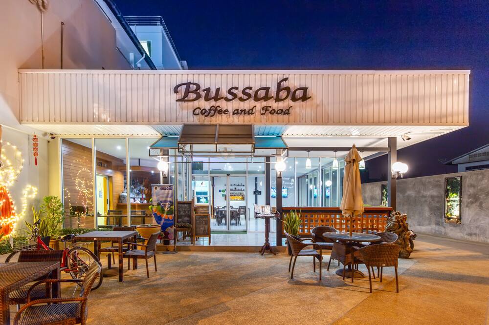 カンチャナブリ シティ ホテル 写真