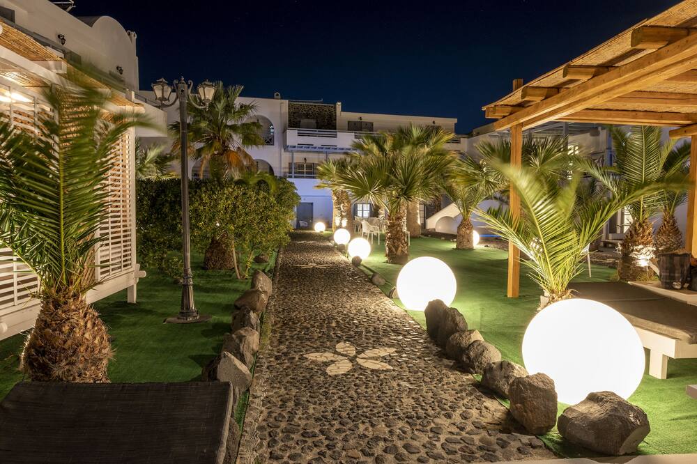 メディテレニアン ホワイト ホテル 写真