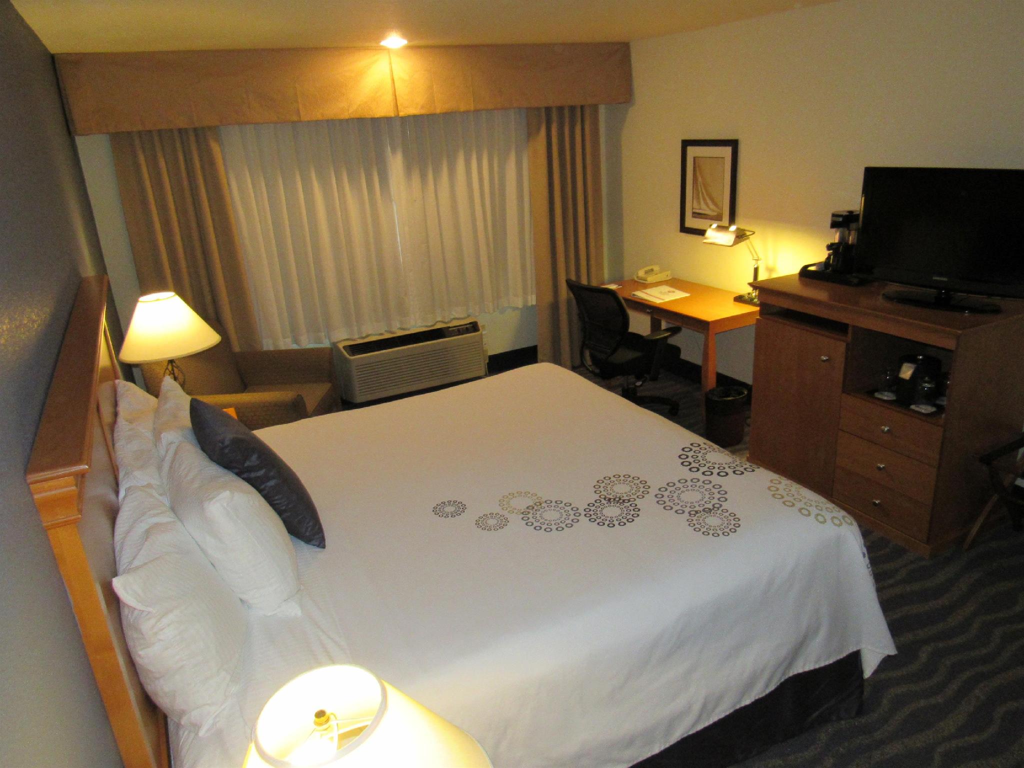 Best Western Plus Edmonds Harbor Inn 写真