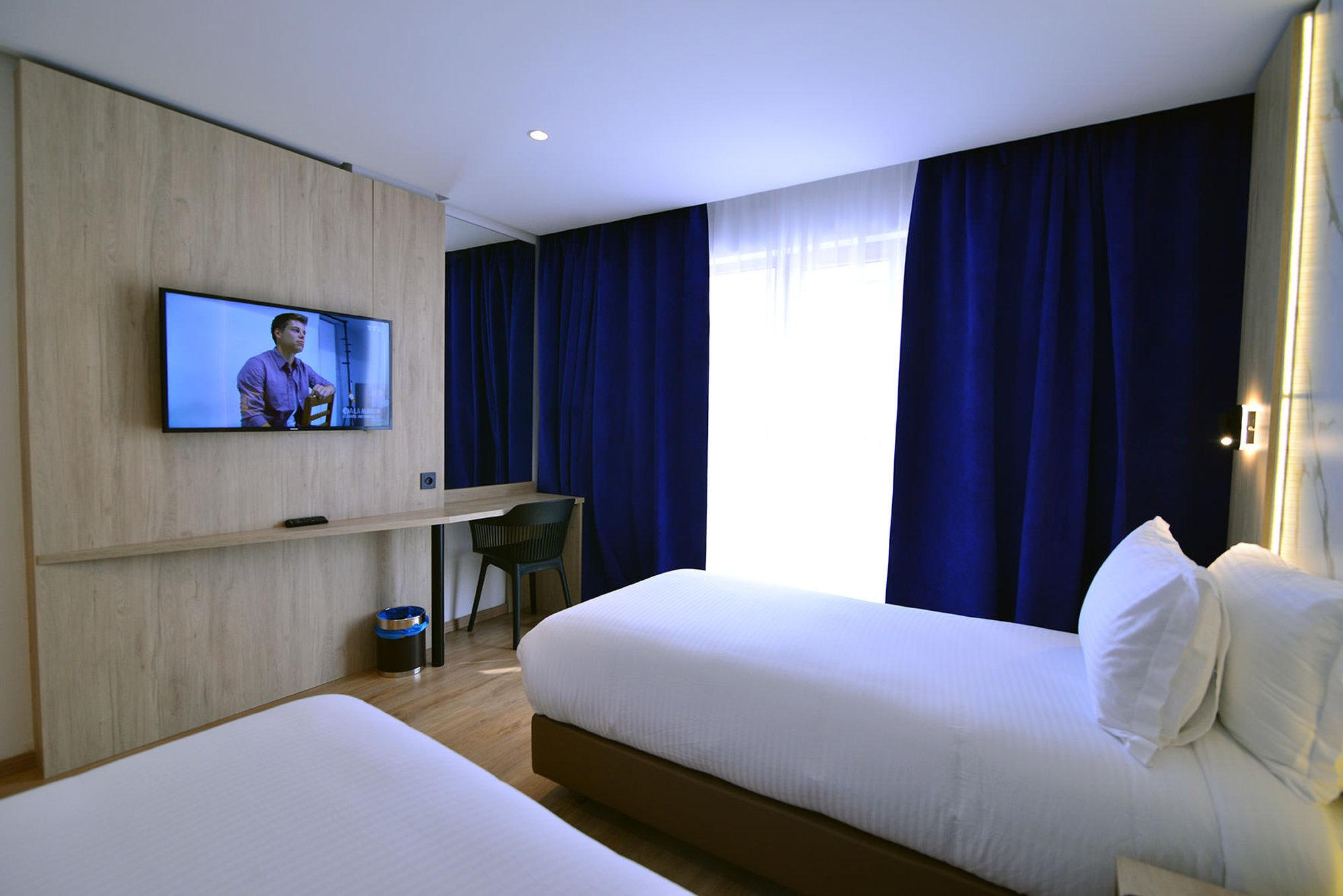 リハブ ホテル 写真