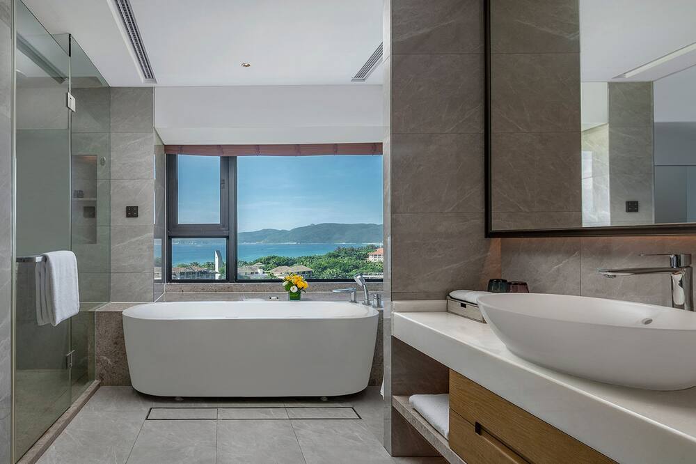 ホリデイ イン ホテル アンド スイーツ サンヤ ヤーロン ベイ バイ IHG 写真