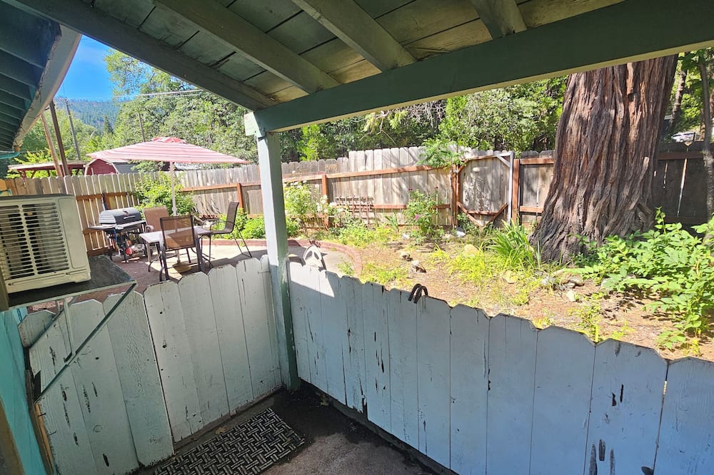 シダー ロッジ モーテル 写真