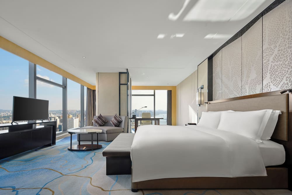 ヒルトン ヂューヂョウ 写真