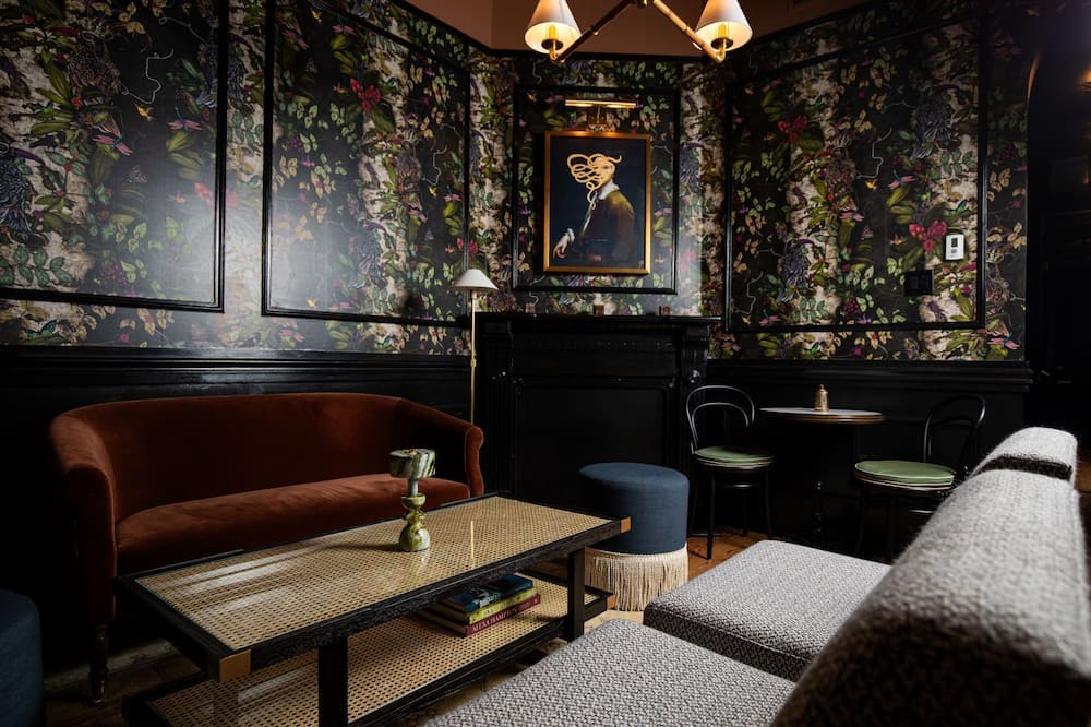 ザ ブラックバード ホテル 写真