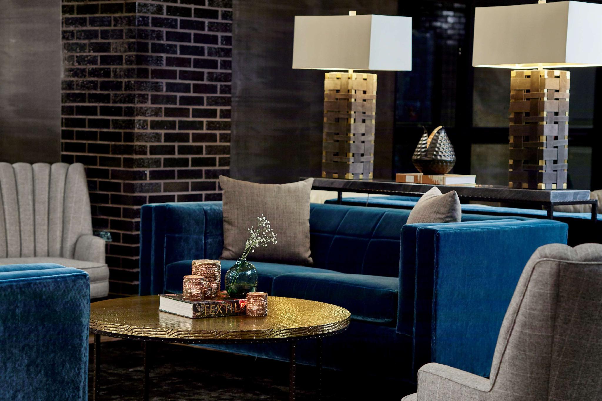 Cumberland House Knoxville Tapestry Collection by Hilton 写真
